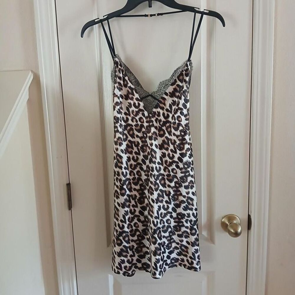 Y2K 90s Vintage Victoria's Secret Leopard Print & Lace Slip M Classic Indie Sexy